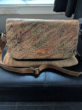 Laura Vita crossbody made in France